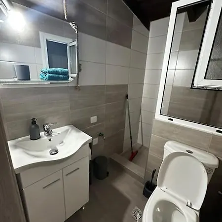 ανεμώνη דירה לפטוקריה